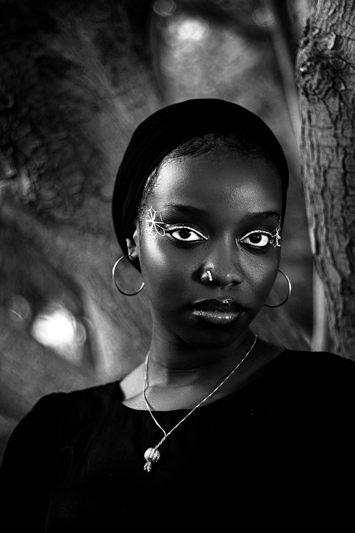 The Art of Drawing Readers In: Your attractive post title goes here work of Art 🖤